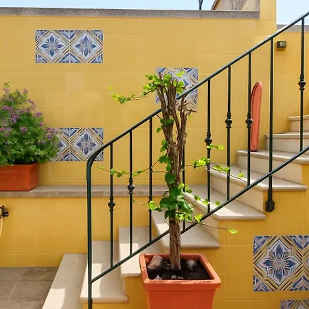 Torre Indipendente Con Terrazza